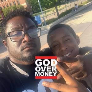 Meet your Posher, Kenyon